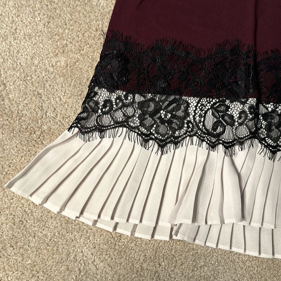 BOGO🎀Elevated t-shirt Size Large - Picture 2 of 3